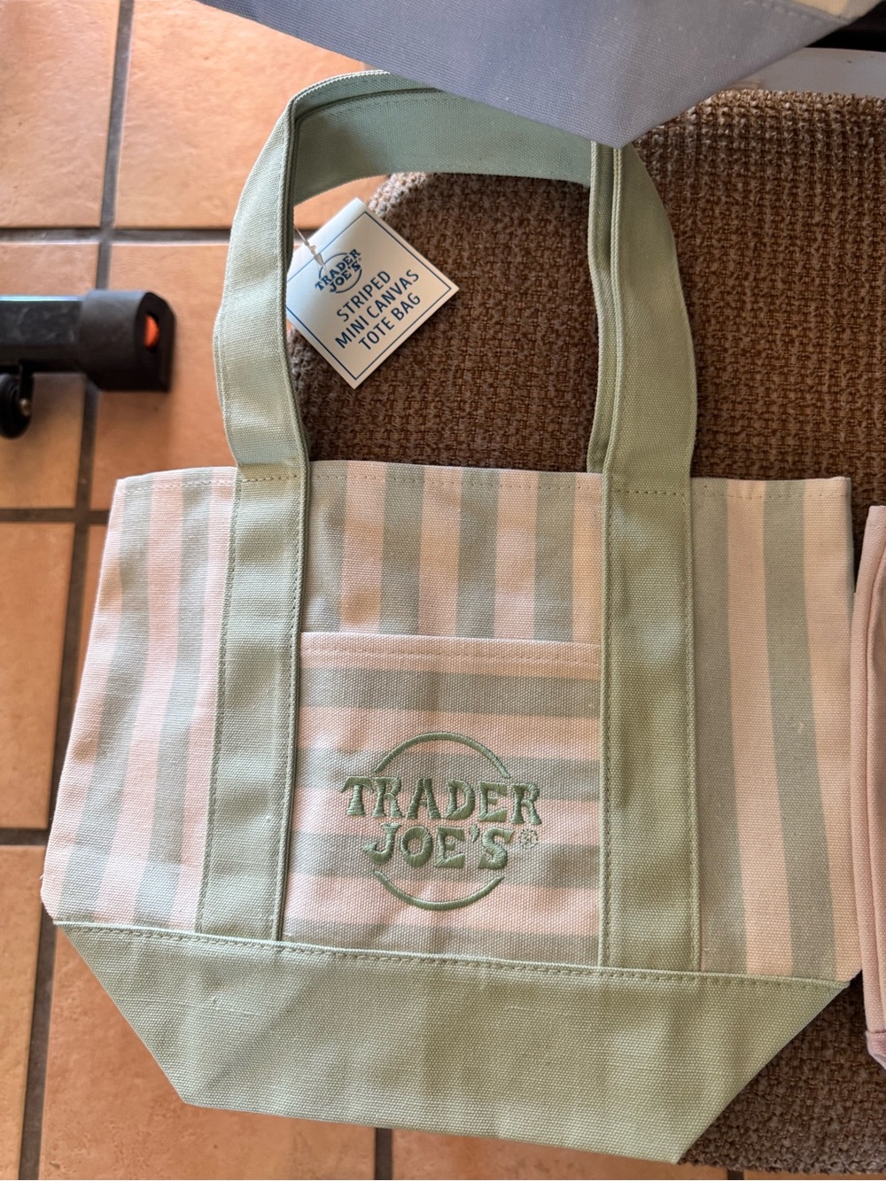 Trader Joe’s Summer Pastel Limited Edition Mini Toe Bag (Set of 4) - Picture 5 of 5